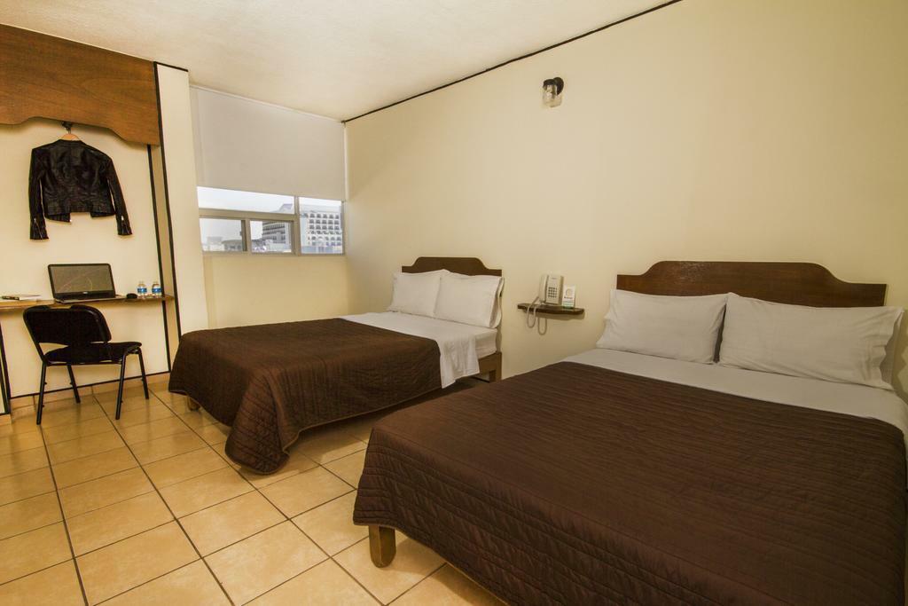 Hotel Mateos 1215 León Exterior foto